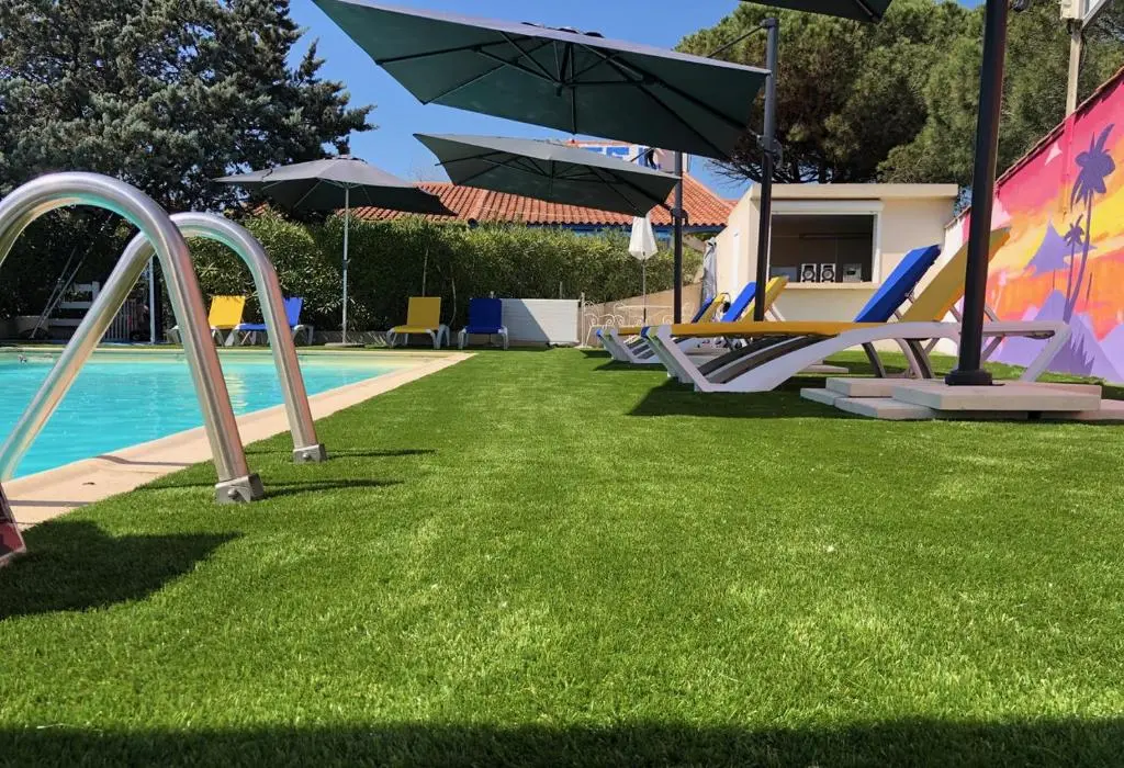 Hotel Des 4 Vents « Esprit Camargue » Parking Privé Gratuit