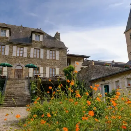Logis Hôtels – Hostellerie des Lauriers – Hôtel et Restaurant