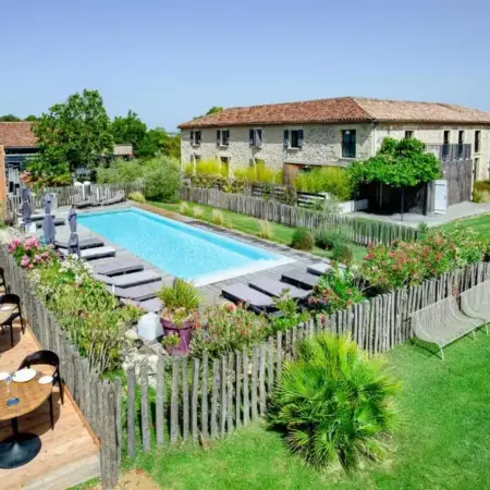 Le Domaine de Baulieu, Singuliers Hotels