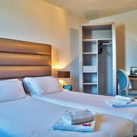 Adonis Hotel Bayonne