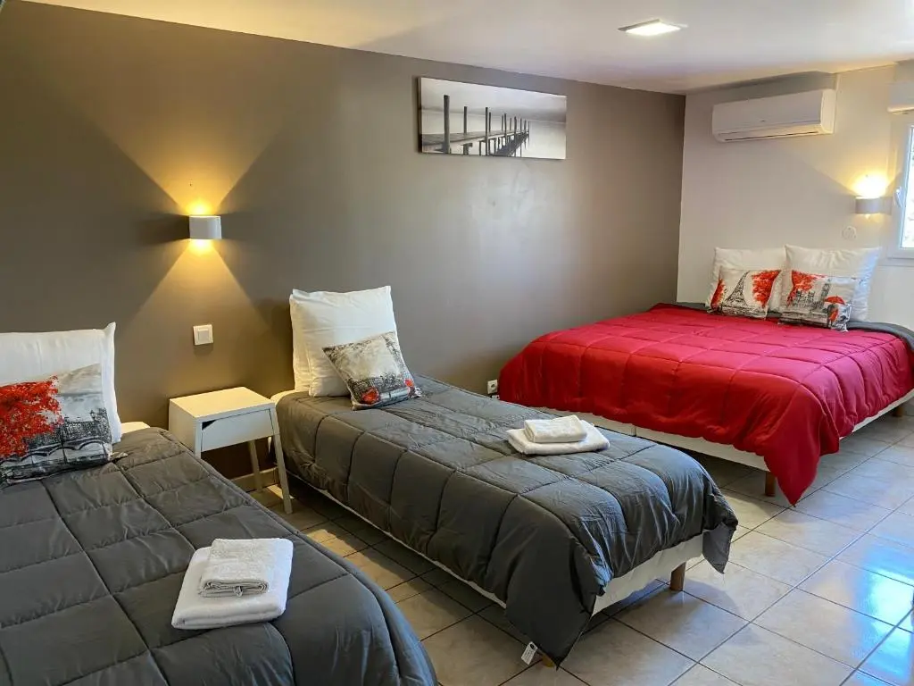 LOGIS Hôtel Restaurant La Chaumière