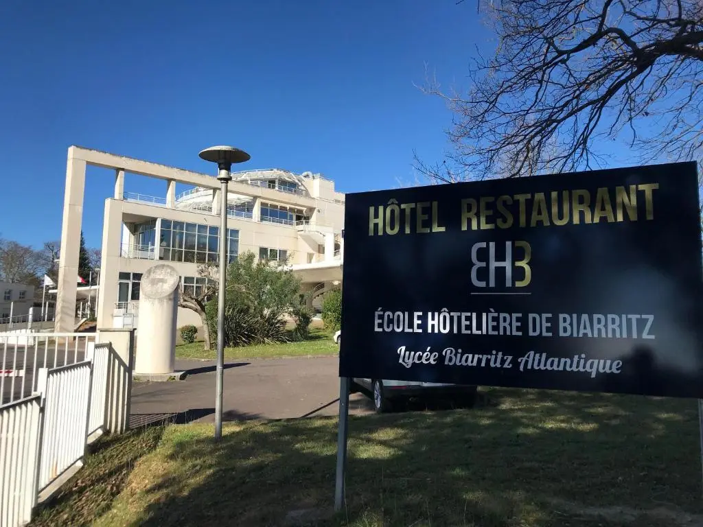 Hotel Biarritz Atlantique – Lycée Hotelier – Management School