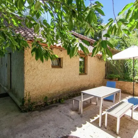 Cottage in Bourgnac with Whirlpool