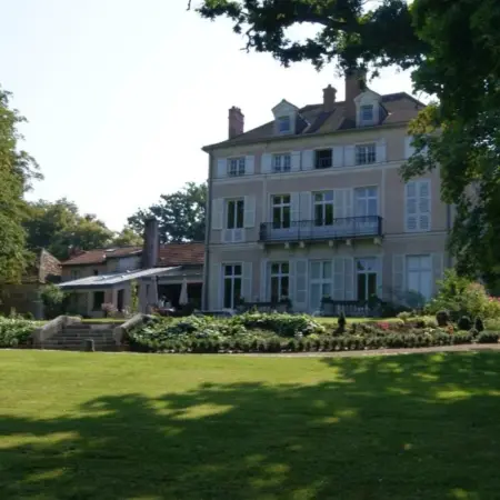 Le Chateau De La Vierge