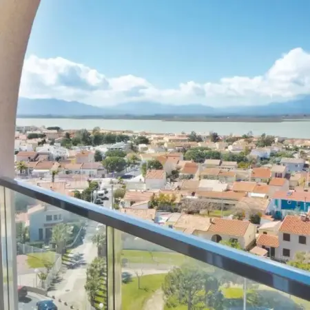 Lovely Apartment In Canet En Roussillon