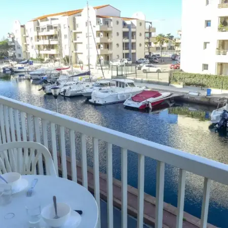 Apartment Les Marines de Port Canet by Interhome
