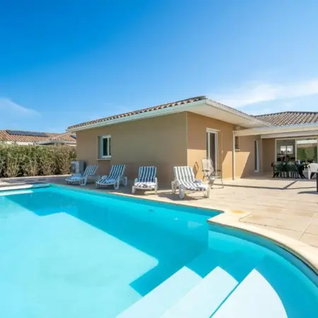 Villa Les Villas de l&rsquo;Etang by Interhome
