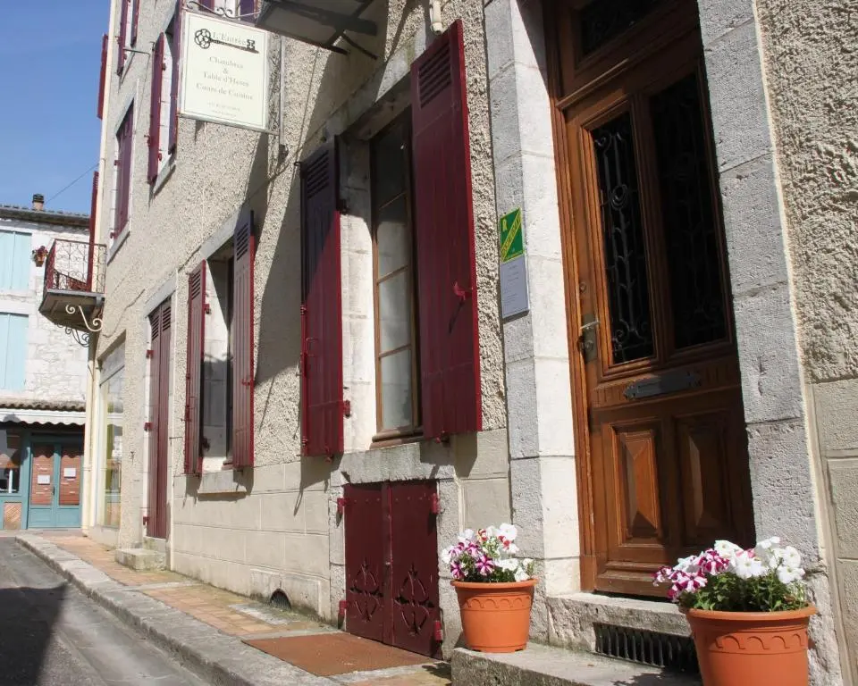L’Entrée Chambres d’Hôtes Bar & Restaurant