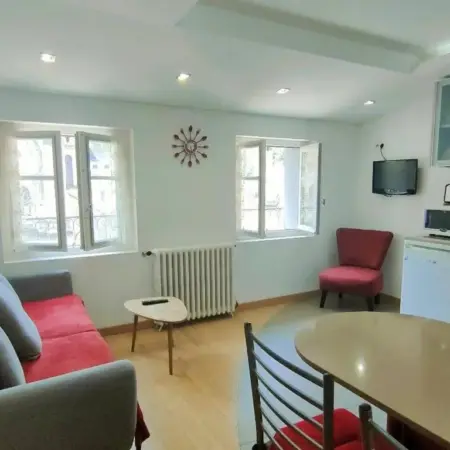Appartement 3 pièces avec wifi à Cauterets, proche thermes et télécabine –
FR-1-234-144