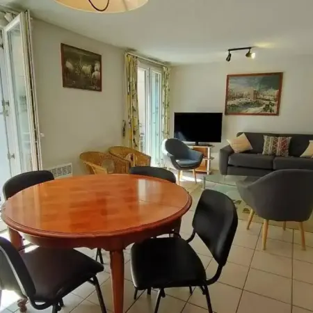 Appartement 6/8 personnes Centre Ville Cauterets – FR-1-234-78