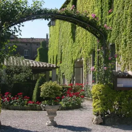 Logis Hôtel Restaurant Les Norias