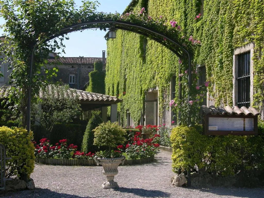 Logis Hôtel Restaurant Les Norias