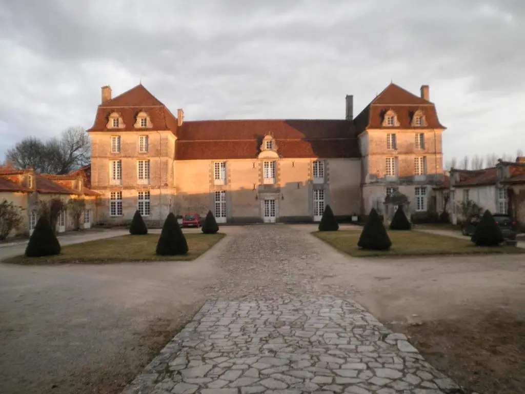Chambres d’Hôtes et Gîtes du Château de Clauzuroux