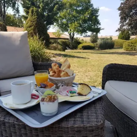 Kyriad Angoulême Nord Champniers- Hôtel & Résidence