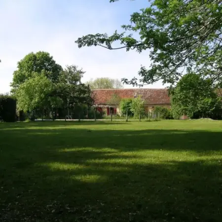 Domaine de Bellevue Cottage en Périgord- Bergerac 5mn – Petits-déjeuners inclus
– Salle d&rsquo;eau privative – Parc 3ha – Parking Privé Gratuit