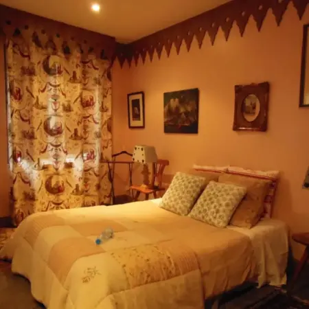 Les Bains Bed & Breakfast