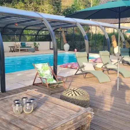 Le Manoir des Pélies Gîte et Chambres d’hôtes de charme à 6kms de Conques Spa,
Piscine, Rivière, Thermes de Cransac