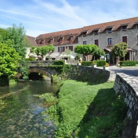 Logis Hotels – Auberge de l&rsquo;Île – Hôtel 3 étoiles et Restaurant