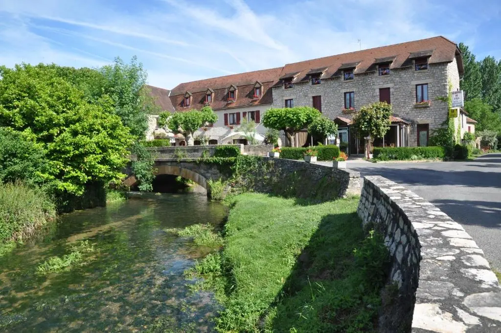 Logis Hotels – Auberge de l’Île – Hôtel 3 étoiles et Restaurant
