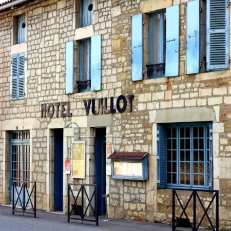 Logis Hôtel Vuillot