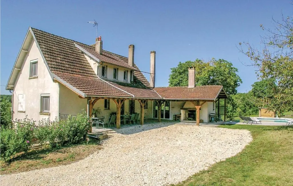Beautiful Home In Eyliac