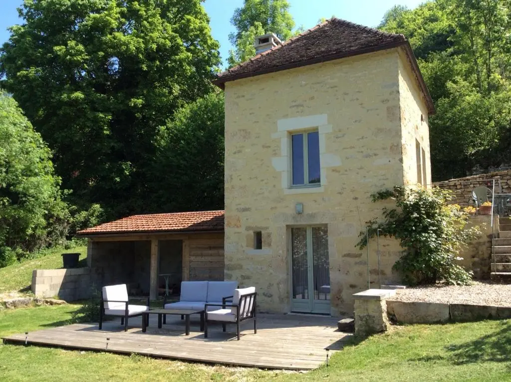 La Tour, Flavigny sur Ozerain