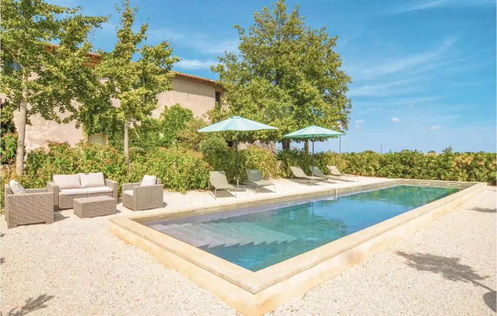Nice Home In St Gilles