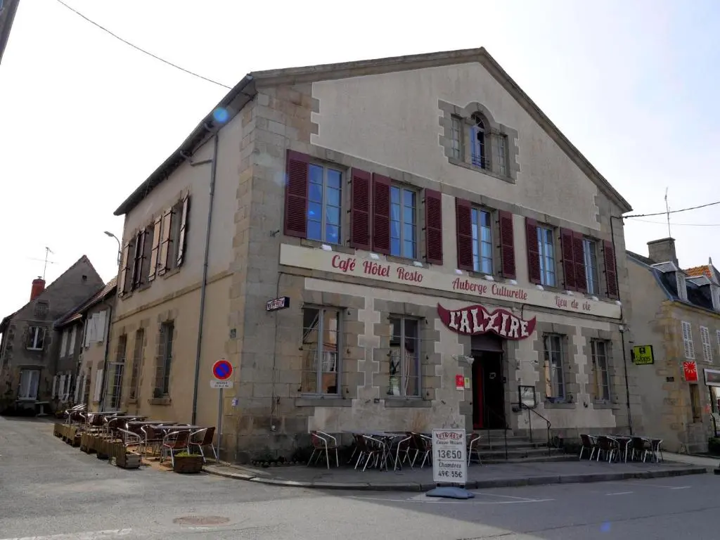 L’Alzire – Logis Auberge Culturelle