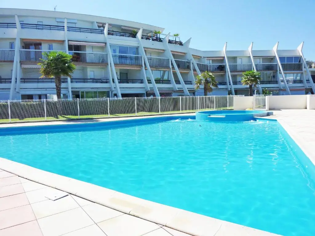 Apartment Les Flamants Roses-1 by Interhome