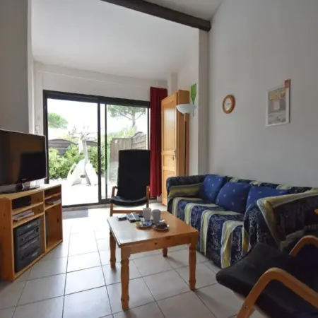 Villa in Saint-Cyprien with Sea View