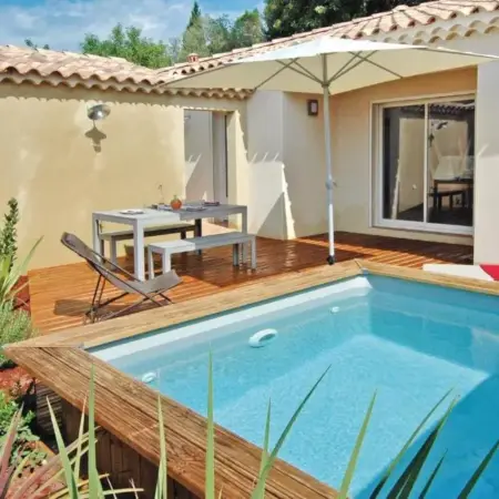 Amazing Home In Laudun-L’ardoise