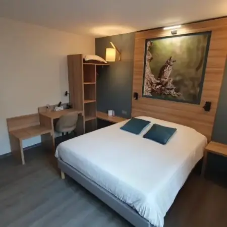 Logis Hôtel – Les Pasteliers