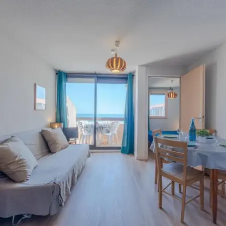 Apartment Front de Mer-8 by Interhome