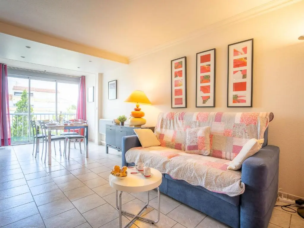 Apartment Terrasses de la Baronnie-3 by Interhome