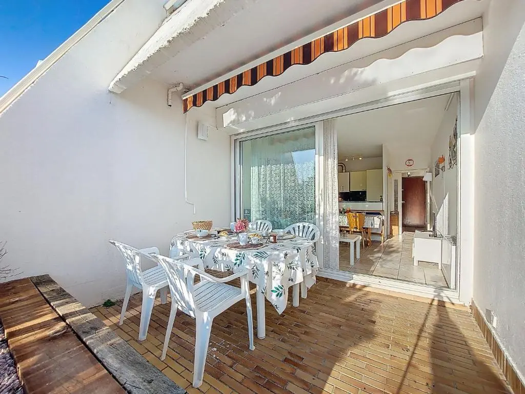 Apartment Le Nirvana-1 by Interhome