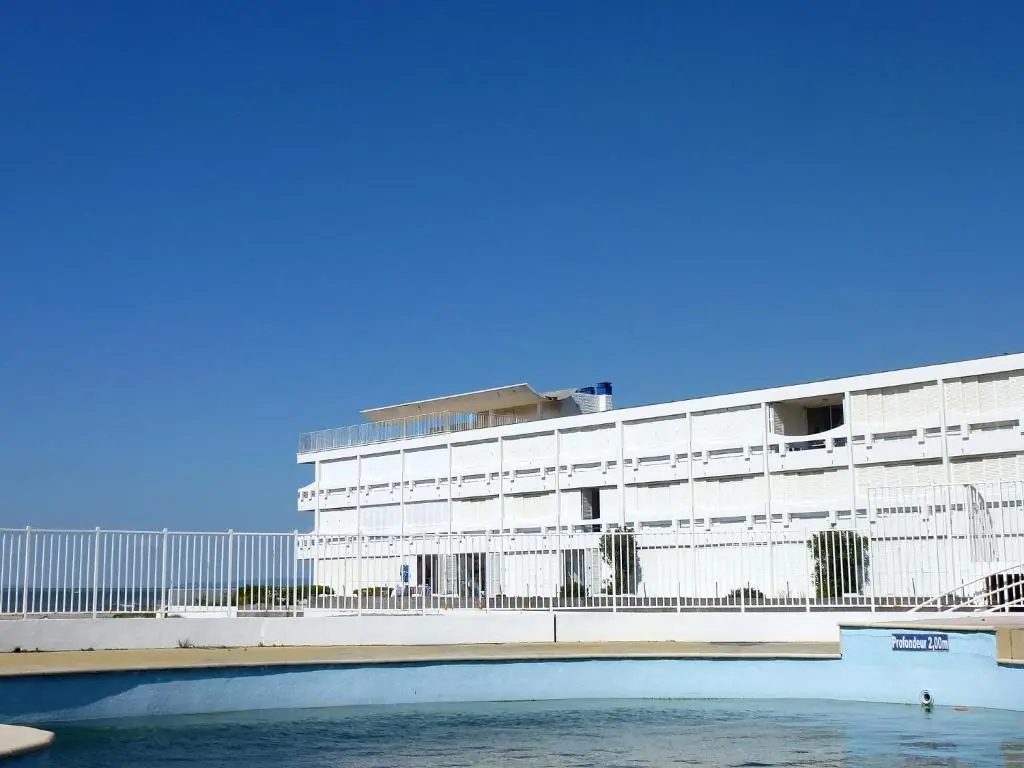 Apartment La Résidence de la Mer-1 by Interhome
