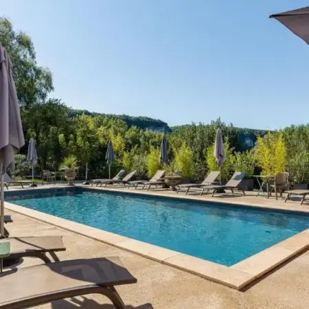 Hostellerie du Passeur – Hôtel & Restaurant – Climatisation et Piscine chauffée