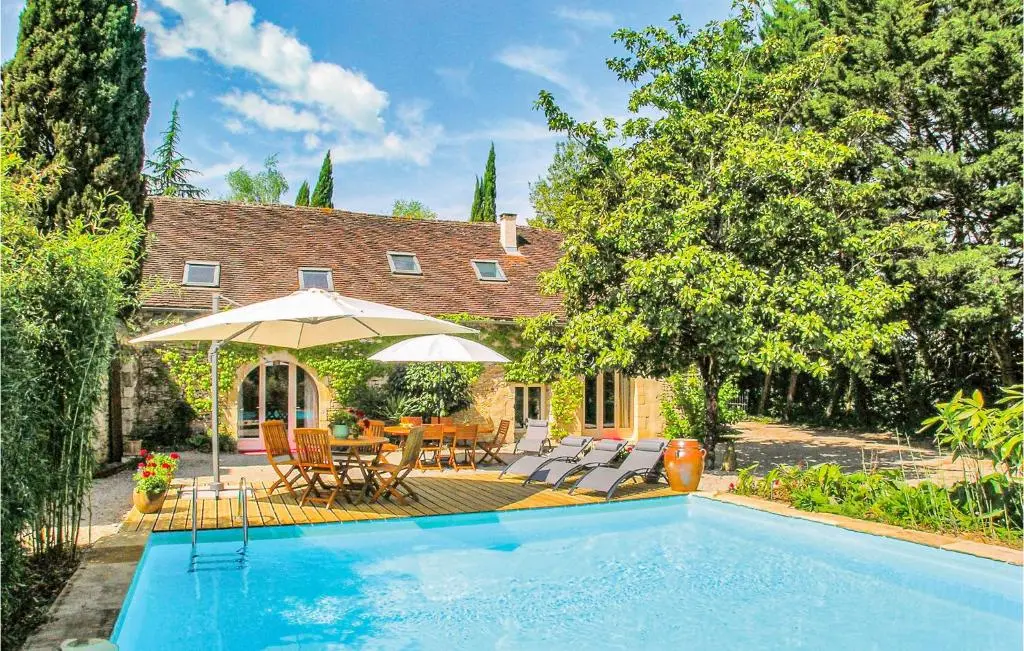 Amazing Home In Les Farges