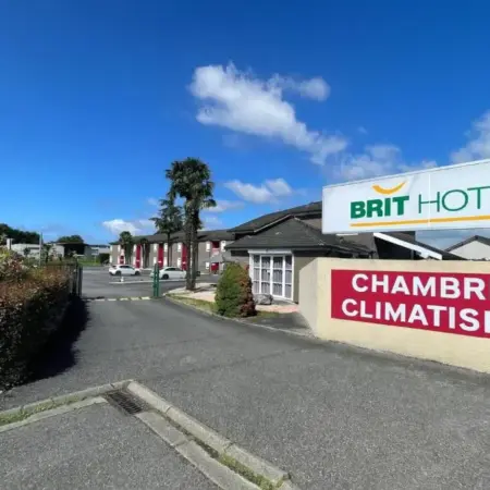 Brit Hotel Essentiel Pau Lescar