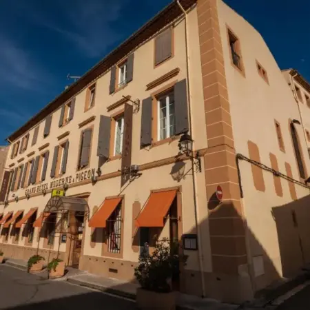 Hotel Moderne Et Pigeon