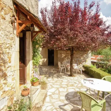 Lakeside Cottage Roziers Retreat