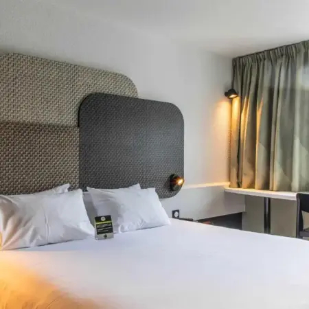 B&B HOTEL Lourdes Centre Gare 3 étoiles