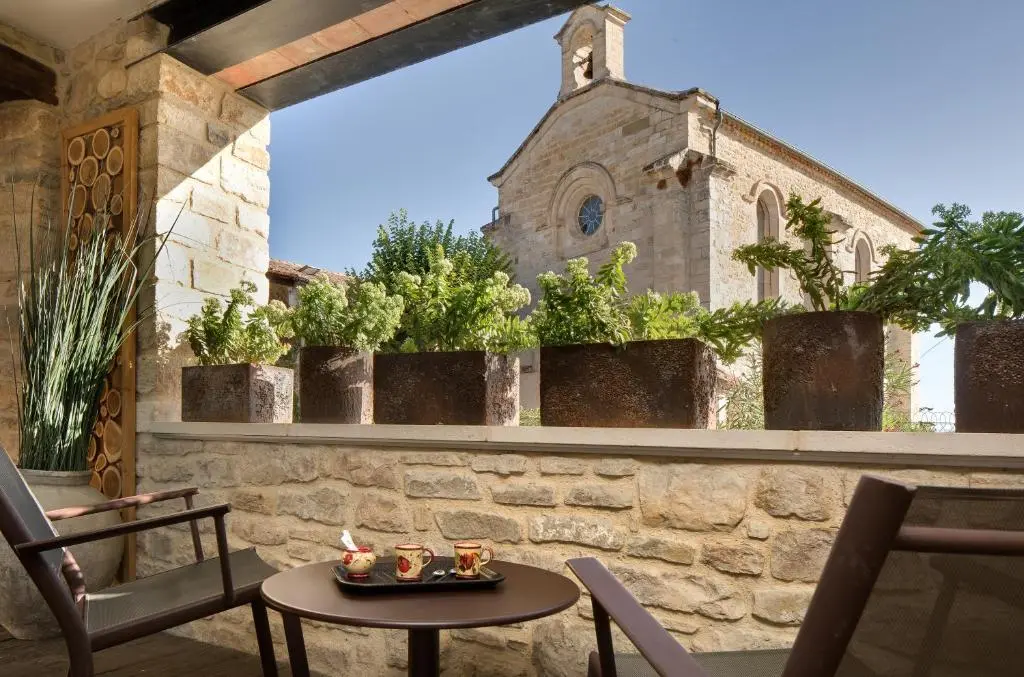 La Maison du Passage – Chambres – Suites premium, Spa, Piscine et Restaurant