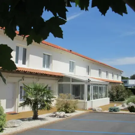 Cit&rsquo;Hotel Les Atlantes Royan parking privé