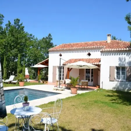 Holiday Home Montaigu-de-Quercy Lake