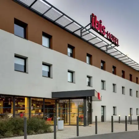 ibis Montceau les Mines