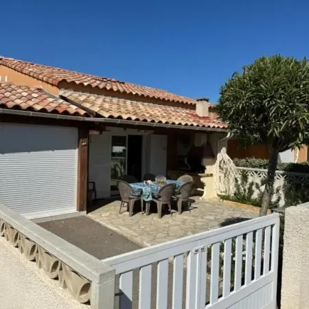 HOLIDAYLAND BAIE DES OLIVIERS VILLA 36m2 1chambre fermée 6 couchages ou VILLA
41M2 2chambres fermées 7 couchages