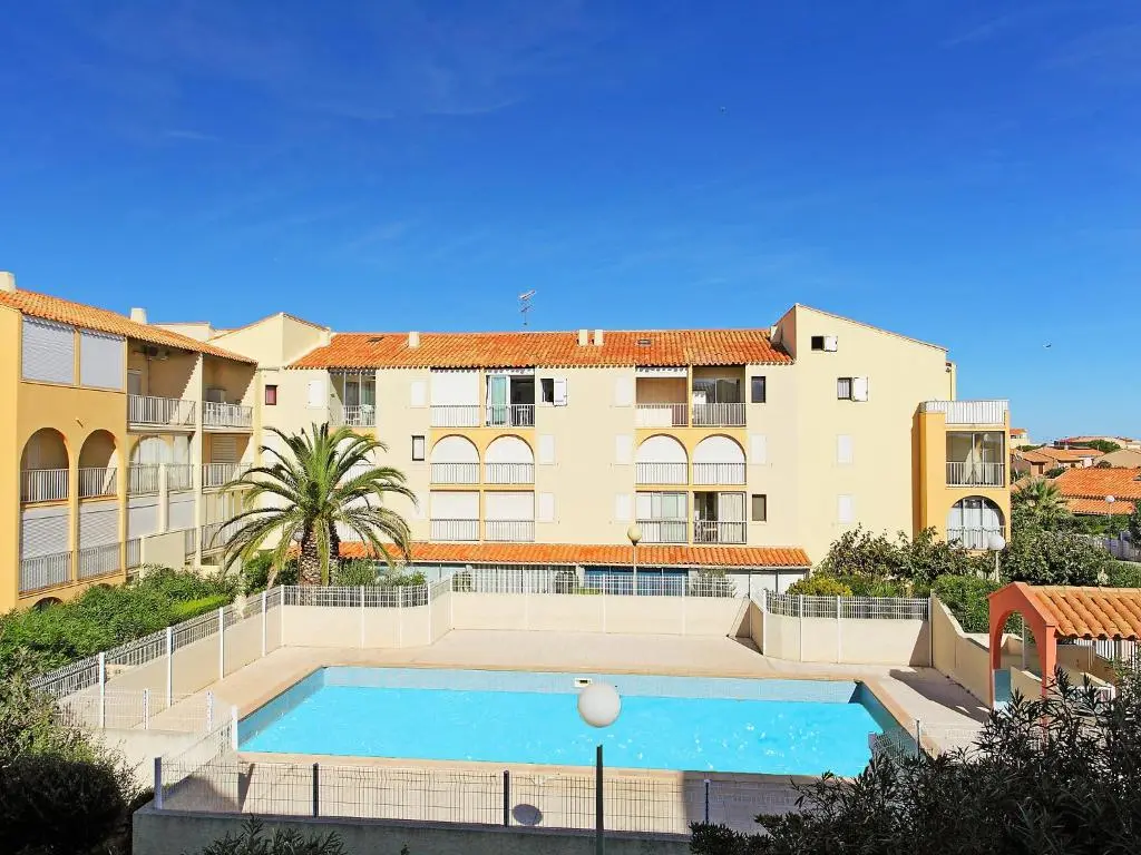 Apartment Les Maisons sur la Plage-3 by Interhome