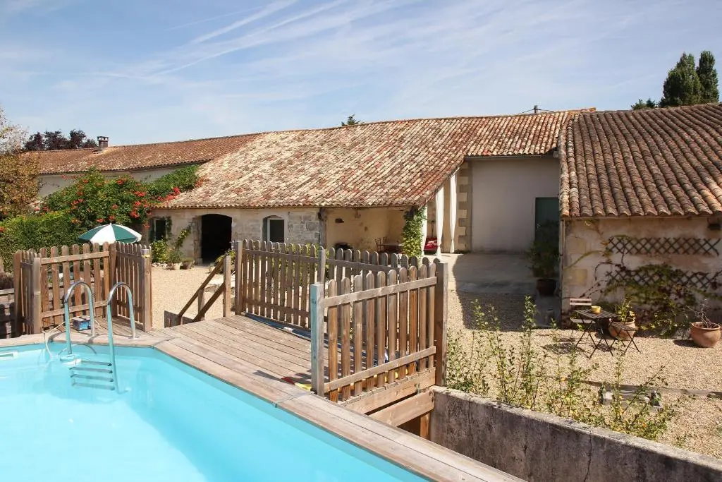 Gite Guillot – hameau calme 8km de Jonzac