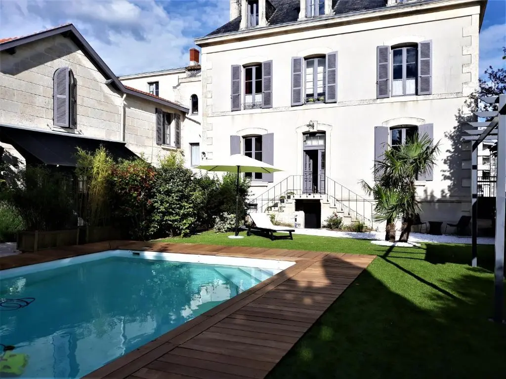 Chambres d’Hôtes Maison La Porte Rouge